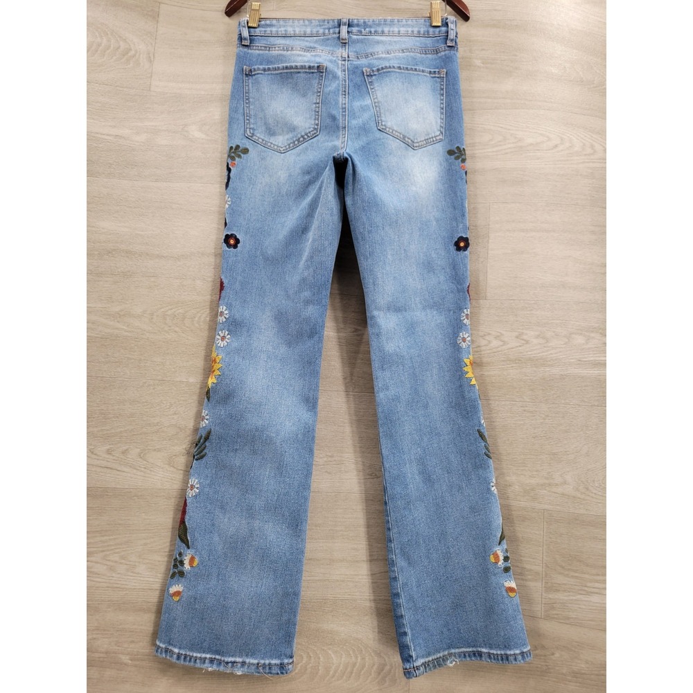 Ashley Mason Juniors 5/27 Blue Floral Embroidered Flare Stretch Jeans - Picture 2 of 9